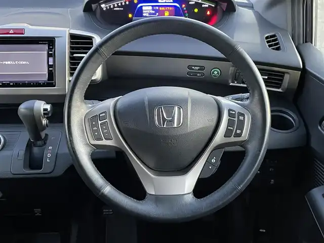 ホンダ フリード スパイク ハイブリット プレミアムエディション 群馬県 2015(平27)年 7万km グラマラスモーブP 純正8インチナビ/・AM/FM/フルセグTV/・CD/DVD/MSV/・Bluetooth/SD/横滑り防止/オートライト/クルーズコントロール/バックカメラ/両側電動スライドドア/ETC/純正フロアマット/純正ドアバイザー/スマートキー