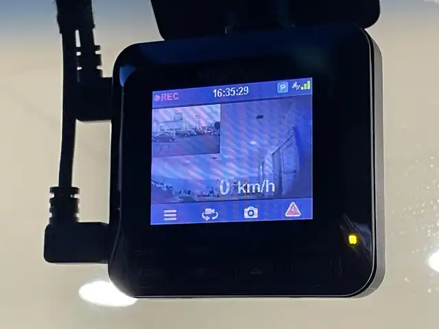 ホンダ フリード スパイク ハイブリット プレミアムエディション 群馬県 2015(平27)年 7万km グラマラスモーブP 純正8インチナビ/・AM/FM/フルセグTV/・CD/DVD/MSV/・Bluetooth/SD/横滑り防止/オートライト/クルーズコントロール/バックカメラ/両側電動スライドドア/ETC/純正フロアマット/純正ドアバイザー/スマートキー