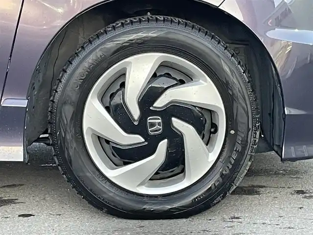 ホンダ フリード スパイク ハイブリット プレミアムエディション 群馬県 2015(平27)年 7万km グラマラスモーブP 純正8インチナビ/・AM/FM/フルセグTV/・CD/DVD/MSV/・Bluetooth/SD/横滑り防止/オートライト/クルーズコントロール/バックカメラ/両側電動スライドドア/ETC/純正フロアマット/純正ドアバイザー/スマートキー