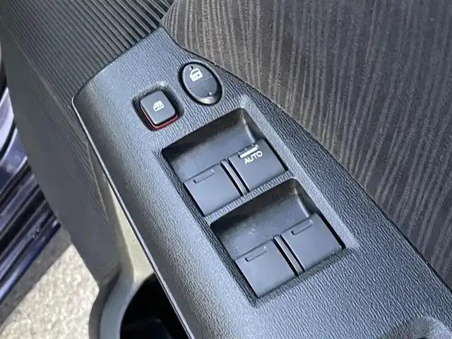 ホンダ フリード スパイク ハイブリット プレミアムエディション 群馬県 2015(平27)年 7万km グラマラスモーブP 純正8インチナビ/・AM/FM/フルセグTV/・CD/DVD/MSV/・Bluetooth/SD/横滑り防止/オートライト/クルーズコントロール/バックカメラ/両側電動スライドドア/ETC/純正フロアマット/純正ドアバイザー/スマートキー