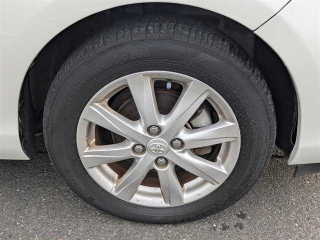 トヨタ アクア S 福井県 2014(平26)年 4.1万km ライムホワイトパールクリスタルシャイン 純正15インチAW/LEDヘッドライト/Fフォグ/前方ドライブレコーダー/バックカメラ/純正メモリナビ/横滑り防止装置/ダブルエアバッグ/アイドリングストップ/リモコンキー