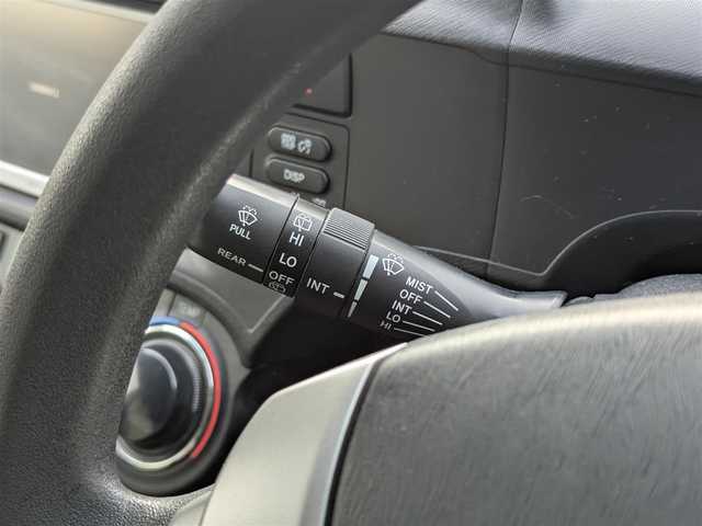 トヨタ アクア S 福井県 2014(平26)年 4.1万km ライムホワイトパールクリスタルシャイン 純正15インチAW/LEDヘッドライト/Fフォグ/前方ドライブレコーダー/バックカメラ/純正メモリナビ/横滑り防止装置/ダブルエアバッグ/アイドリングストップ/リモコンキー