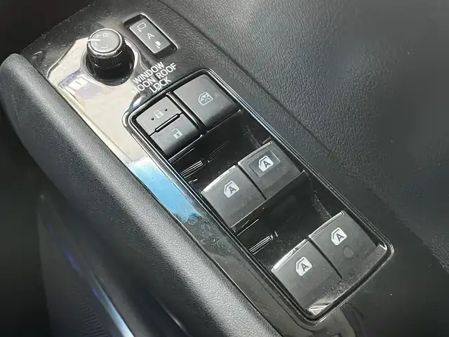 トヨタ ヴェルファイア ハイブリット ZR Gエディション 千葉県 2015(平27)年 7.3万km ブラック 純正ナビ/CD/DVD/BT/USB/全方向カメラ/D席メモリシート/D+N席電動シート/ステアリングスイッチ/電動パーキングブレーキ/ブレーキホールド/電動格納ミラー/オートミラー/ウインカーミラー/置くだけ充電