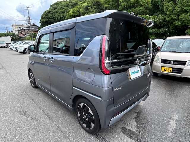 日産 ルークス HWS X プロパイロットED 大阪府 2021(令3)年 1万km チタニウムグレーメタリック プロパイロット/全方位カメラ/エマージェンシーブレーキ/レーンキープアシスト/コーナーセンサー/横滑り防止装置/盗難防止装置/両側パワースライドドア/ビルトインＥＴＣ/LEDヘッドライト/オートライト/純正アルミホイール/純正フロアマット/スペアキー(1本)/プッシュスタート