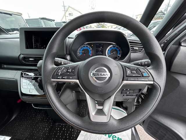 日産 ルークス HWS X プロパイロットED 大阪府 2021(令3)年 1万km チタニウムグレーメタリック プロパイロット/全方位カメラ/エマージェンシーブレーキ/レーンキープアシスト/コーナーセンサー/横滑り防止装置/盗難防止装置/両側パワースライドドア/ビルトインＥＴＣ/LEDヘッドライト/オートライト/純正アルミホイール/純正フロアマット/スペアキー(1本)/プッシュスタート