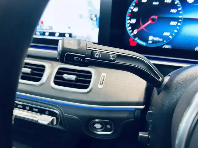 メルセデス・ベンツ Ｍ・ベンツ ＧＬＳ４００ｄ 4マチック AMGライン 大阪府 2023(令5)年 5.7万km オブシディアンブラック オフロードエンジニアリングP/レザーエクスクルーシブP/レーダーセーフティP/サンルーフ/HUD/黒革/メモリ付きパワーシート/エアシートヒーター/ブルメスター/純正ナビ/TV/360度カメラ/applecarplay/電動リアゲート/電動格納サードシート/純正21インチAW/LEDヘッドライト/アンビエントライト/ブラインドスポット/パフュームアトマイザー/ドアイージークローザー/ワイヤレス充電