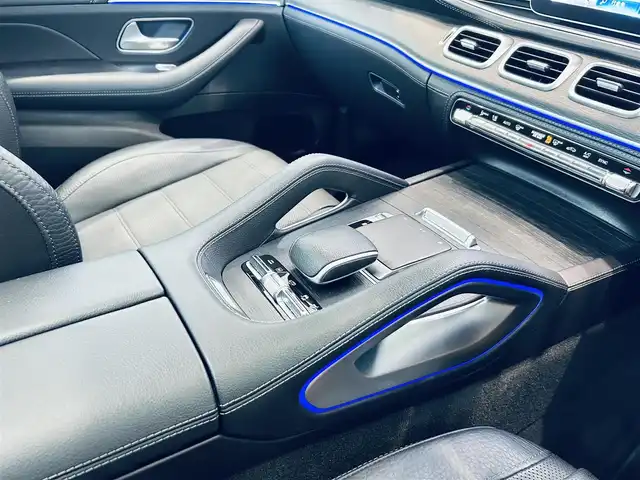 メルセデス・ベンツ Ｍ・ベンツ ＧＬＳ４００ｄ 4マチック AMGライン 大阪府 2023(令5)年 5.7万km オブシディアンブラック オフロードエンジニアリングP/レザーエクスクルーシブP/レーダーセーフティP/サンルーフ/HUD/黒革/メモリ付きパワーシート/エアシートヒーター/ブルメスター/純正ナビ/TV/360度カメラ/applecarplay/電動リアゲート/電動格納サードシート/純正21インチAW/LEDヘッドライト/アンビエントライト/ブラインドスポット/パフュームアトマイザー/ドアイージークローザー/ワイヤレス充電