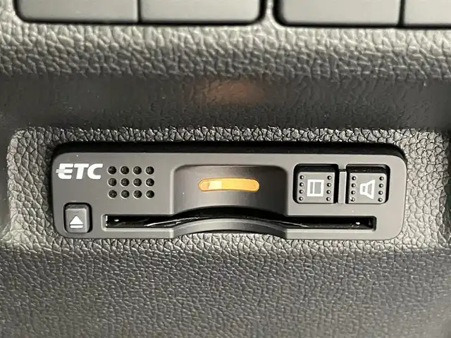 ホンダ フリード＋ G ホンダセンシング 埼玉県 2018(平30)年 2.9万km ブルーホライゾンM 純正ナビ　バックカメラ　ビルトインＥＴＣ　アダクティブクルーズコントロール　両側パワースライドドア　ハーフレザー　ドライブレコーダー　衝突軽減　純正アルミ　Ｂｌｕｅｔｏｏｔｈ　ＣＤ再生　LEDライト