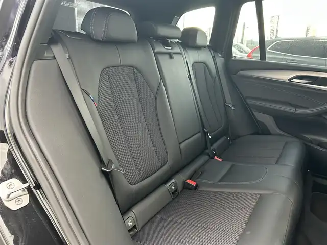 ＢＭＷ Ｘ３ xDrive20d Mスポーツ 滋賀県 2017(平29)年 5.5万km サファイアブラックP ワンオーナー/純正HDDナビ/TV/CD/DVD/BT/USB/360°カメラ/インテリジェントセーフティ/ドラレコ/前後PDC/ハーフレザーシート/パワーシート/電動リアゲート/アダプティプLEDヘッドライト/ACC/LKA/BSM/ワイヤレスチャージ/ルームミラーETC