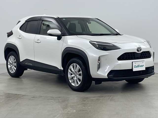 トヨタ ヤリスクロス G 道央・札幌 2020(令2)年 5.6万km ホワイトパールクリスタルシャイン ・4WD/・寒冷地仕様/・純正ディスプレイオーディオ&BT&CD&DVD&フルセグ&MiraCast/・トヨタセーフティセンス/・レーントレーシングアシスト/・プリクラッシュセーフティ/・ブラインドスポットモニター/・クリアランスソナー/・リアクロストラフィックアラート/・ロードサインアシスト/・バックカメラ/・レーダークルーズコントロール/・フロントワイパーデアイサー/・ミラーヒーター/・純正エンジンスターター/・社外ドライブレコーダー/・純正フロアマット/・ビルトインETC/・ステアリングスイッチ/・革巻きステアリング/・ダウンヒルアシストコントロール/・オートマチックハイビーム/・オートライト/・LEDヘッドライト/・ヘッドライトレベライザー/・DRIVEMODE/・SNOWMODE/・スマートキー/・スペアキー/・プッシュスタート/・純正16インチAW/・横滑り防止