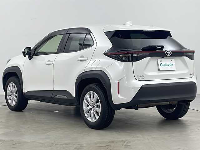 トヨタ ヤリスクロス G 道央・札幌 2020(令2)年 5.6万km ホワイトパールクリスタルシャイン ・4WD/・寒冷地仕様/・純正ディスプレイオーディオ&BT&CD&DVD&フルセグ&MiraCast/・トヨタセーフティセンス/・レーントレーシングアシスト/・プリクラッシュセーフティ/・ブラインドスポットモニター/・クリアランスソナー/・リアクロストラフィックアラート/・ロードサインアシスト/・バックカメラ/・レーダークルーズコントロール/・フロントワイパーデアイサー/・ミラーヒーター/・純正エンジンスターター/・社外ドライブレコーダー/・純正フロアマット/・ビルトインETC/・ステアリングスイッチ/・革巻きステアリング/・ダウンヒルアシストコントロール/・オートマチックハイビーム/・オートライト/・LEDヘッドライト/・ヘッドライトレベライザー/・DRIVEMODE/・SNOWMODE/・スマートキー/・スペアキー/・プッシュスタート/・純正16インチAW/・横滑り防止