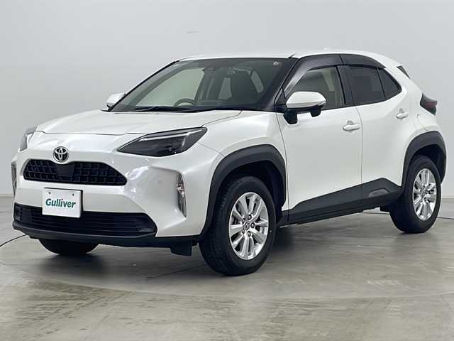 トヨタ ヤリスクロス G 道央・札幌 2020(令2)年 5.6万km ホワイトパールクリスタルシャイン ・4WD/・寒冷地仕様/・純正ディスプレイオーディオ&BT&CD&DVD&フルセグ&MiraCast/・トヨタセーフティセンス/・レーントレーシングアシスト/・プリクラッシュセーフティ/・ブラインドスポットモニター/・クリアランスソナー/・リアクロストラフィックアラート/・ロードサインアシスト/・バックカメラ/・レーダークルーズコントロール/・フロントワイパーデアイサー/・ミラーヒーター/・純正エンジンスターター/・社外ドライブレコーダー/・純正フロアマット/・ビルトインETC/・ステアリングスイッチ/・革巻きステアリング/・ダウンヒルアシストコントロール/・オートマチックハイビーム/・オートライト/・LEDヘッドライト/・ヘッドライトレベライザー/・DRIVEMODE/・SNOWMODE/・スマートキー/・スペアキー/・プッシュスタート/・純正16インチAW/・横滑り防止