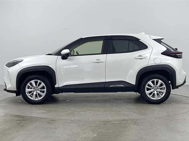 トヨタ ヤリスクロス G 道央・札幌 2020(令2)年 5.6万km ホワイトパールクリスタルシャイン ・4WD/・寒冷地仕様/・純正ディスプレイオーディオ&BT&CD&DVD&フルセグ&MiraCast/・トヨタセーフティセンス/・レーントレーシングアシスト/・プリクラッシュセーフティ/・ブラインドスポットモニター/・クリアランスソナー/・リアクロストラフィックアラート/・ロードサインアシスト/・バックカメラ/・レーダークルーズコントロール/・フロントワイパーデアイサー/・ミラーヒーター/・純正エンジンスターター/・社外ドライブレコーダー/・純正フロアマット/・ビルトインETC/・ステアリングスイッチ/・革巻きステアリング/・ダウンヒルアシストコントロール/・オートマチックハイビーム/・オートライト/・LEDヘッドライト/・ヘッドライトレベライザー/・DRIVEMODE/・SNOWMODE/・スマートキー/・スペアキー/・プッシュスタート/・純正16インチAW/・横滑り防止