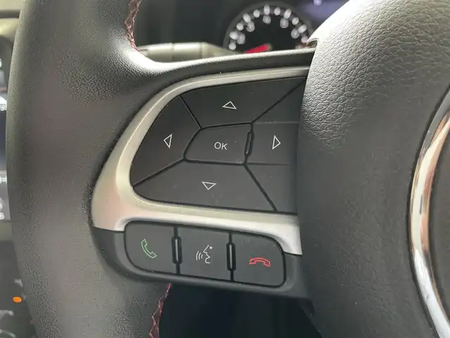 クライスラー・ジープ ジープ レネゲード トレイルホーク 福島県 2021(令3)年 6.4万km 青Ｍ ワンオーナー/4WD/純正メモリーナビ/AM/FM/BT/USB/AUX/フルセグTV/純正17インチAW(社外17AW＋冬タイヤ積込)/クルーズコントロール/リアクリアランスソナー/アイドリングストップ/バックカメラ/ルーフレール/プッシュスタート/オートライト/LEDヘッドライト/フォグ/リアフォグ/フロアマット/ETC 2.0