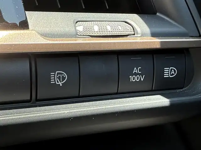 トヨタ クラウン スポーツ Z 千葉県 2024(令6)年 1.1万km プレシャスホワイトパール トヨタセーフティセンス/純正12.3インチナビ/全方位カメラ/Bluetooth/フルセグTV/置くだけ充電器/レーダークルーズコントロール/パノラマルーフ/自動駐車システム/BSM/デジタルインナーミラー/D/N席パワーシート/ベンチレーション/シートヒーター/オートブレーキホールド/ステアリングリモコン