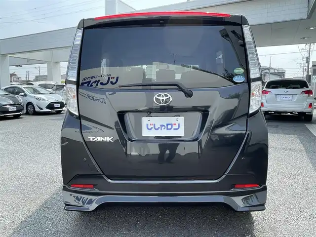 トヨタ タンク X S 埼玉県 2017(平29)年 5.8万km ブラックマイカメタリック (株)IDOMが運営する【じしゃロン鳩ヶ谷店】の自社ローン専用車両になりますこちらは現金またはオートローンご利用時の価格です。自社ローンご希望の方は別途その旨お申付け下さい/スマートアシスト2/・衝突回避支援ブレーキ機能/・衝突警報機能/・車線逸脱警報機能/・先行者発進お知らせ機能/コンフォートパッケージ/・D/N席シートヒーター/ワンオーナー/ＴＲＤエアロ/ルーフキャリア/純正ＳＤナビ/　(CD/SD/AUX/Bluetooth接続)/ワンセグＴＶ/バックカメラ/ビルドインＥＴＣ/シートヒーター/後席シェード/パワースライドドア
