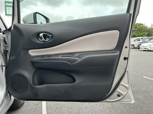 日産 ノート e－パワー X Bアロー 静岡県 2020(令2)年 4.8万km ブリリアントシルバー 社外ナビ/・フルセグTV/・Bluetooth接続/・DVD再生/インテリジェントルームミラー/アラウンドビューモニター/エマージェンシーブレーキ/前後コーナーセンサー/プッシュスタート/スマートキー/スペアキー/ETC/オートライト/オートハイビーム/取扱説明書/保証書