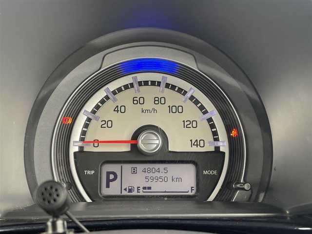 スズキ ハスラー Jスタイル Ⅲ 福岡県 2018(平30)年 6万km ピュアホワイトパール/ブラック2トーン デュアルカメラブレーキサポート/純正ナビ（ＣＮ－ＲＺ７３Ｗ）/フルセグTV/CD/DVD/SD/BT/全周囲カメラ/衝突軽減/レーンアシスト/ハーフレザー/前席シートヒーター/ＨＩＤヘッドライト/ＥＴＣ/純正ＡＷ