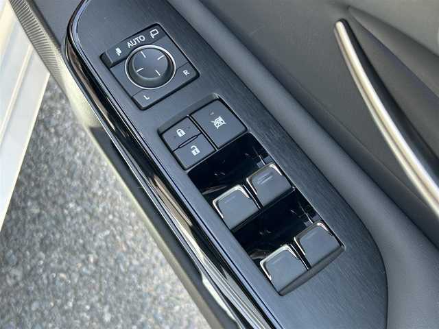 レクサス ＥＳ 300h バージョンL 福島県 2022(令4)年 0.5万km ソニッククォーツ サンルーフ/メーカーナビ/「AM/FM/フルセグTV/BT」/パノラミックビューモニター/パワートランク/セーフティセンス/3眼LEDオートヘッドライト/レザーシート/純正18インチアルミホイール/前後ドライブレコーダー/ビルトインETC2.0/フロントメモリー付きパワーシート/シートヒーター＆シートエアコン/ステアリングヒーター/パドルシフト/電動リアサンシェード/AC１００V/電動パーキング/オートホールド/キーレス