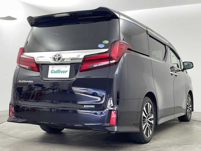 トヨタ アルファード S Cパッケージ 兵庫県 2019(令1)年 2.5万km スパークリングブラックパールクリスタルシャイン ・ツインムーンルーフ/・3眼LEDヘッドランプ/・LEDシーケンシャルターンランプ/・LEDコーナリングランプ/・Toyota Safety Sense/・プリクラッシュセーフティ（歩行者［昼夜］・自転車運転者［昼］検知機能付衝突回避支援タイプ/ミリ波レーダー＋単眼カメラ方式）/・レーントレーシングアシスト［LTA］/・レーダークルーズコントロール（全車速追従機能付）/・ロードサインアシスト［RSA］/・アダプティブハイビームシステム［AHS］/・オートマチックハイビーム［AHB］/・先行車発進告知機能［TMN］/・ブラインドスポットモニター［BSM］/・リヤクロストラフィックアラート［RCTA］/・インテリジェントクリアランスソナー/・レーダークルーズコントロール/・社外9インチナビ&Bluetooth&CD/DVD&TV/・フリップダウンモニター/・バックカメラ/・ビルドインETC/・両側パワースライドドア/・合皮シート/・パワーシート（一列目・二列目）/・シートヒーター/エアシート（運転席・助手席）/・電動リアゲート/・前後ドライブレコーダー/・オットマン/・純正18インチアルミホイール/・3眼LEDライト/・ステアリングヒーター/・nanoe