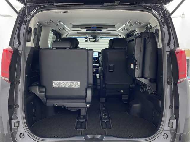 トヨタ アルファード S Cパッケージ 福岡県 2019(令1)年 2.5万km スパークリングブラックパールクリスタルシャイン ・ツインムーンルーフ/・3眼LEDヘッドランプ/・LEDシーケンシャルターンランプ/・LEDコーナリングランプ/・Toyota Safety Sense/・プリクラッシュセーフティ（歩行者［昼夜］・自転車運転者［昼］検知機能付衝突回避支援タイプ/ミリ波レーダー＋単眼カメラ方式）/・レーントレーシングアシスト［LTA］/・レーダークルーズコントロール（全車速追従機能付）/・ロードサインアシスト［RSA］/・アダプティブハイビームシステム［AHS］/・オートマチックハイビーム［AHB］/・先行車発進告知機能［TMN］/・ブラインドスポットモニター［BSM］/・リヤクロストラフィックアラート［RCTA］/・インテリジェントクリアランスソナー/・レーダークルーズコントロール/・社外9インチナビ&Bluetooth&CD/DVD&TV/・フリップダウンモニター/・バックカメラ/・ビルドインETC/・両側パワースライドドア/・合皮シート/・パワーシート（一列目・二列目）/・シートヒーター/エアシート（運転席・助手席）/・電動リアゲート/・前後ドライブレコーダー/・オットマン/・純正18インチアルミホイール/・3眼LEDライト/・ステアリングヒーター/・nanoe