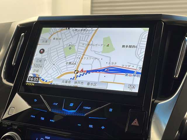 トヨタ アルファード S Cパッケージ 福岡県 2019(令1)年 2.5万km スパークリングブラックパールクリスタルシャイン ・ツインムーンルーフ/・3眼LEDヘッドランプ/・LEDシーケンシャルターンランプ/・LEDコーナリングランプ/・Toyota Safety Sense/・プリクラッシュセーフティ（歩行者［昼夜］・自転車運転者［昼］検知機能付衝突回避支援タイプ/ミリ波レーダー＋単眼カメラ方式）/・レーントレーシングアシスト［LTA］/・レーダークルーズコントロール（全車速追従機能付）/・ロードサインアシスト［RSA］/・アダプティブハイビームシステム［AHS］/・オートマチックハイビーム［AHB］/・先行車発進告知機能［TMN］/・ブラインドスポットモニター［BSM］/・リヤクロストラフィックアラート［RCTA］/・インテリジェントクリアランスソナー/・レーダークルーズコントロール/・社外9インチナビ&Bluetooth&CD/DVD&TV/・フリップダウンモニター/・バックカメラ/・ビルドインETC/・両側パワースライドドア/・合皮シート/・パワーシート（一列目・二列目）/・シートヒーター/エアシート（運転席・助手席）/・電動リアゲート/・前後ドライブレコーダー/・オットマン/・純正18インチアルミホイール/・3眼LEDライト/・ステアリングヒーター/・nanoe