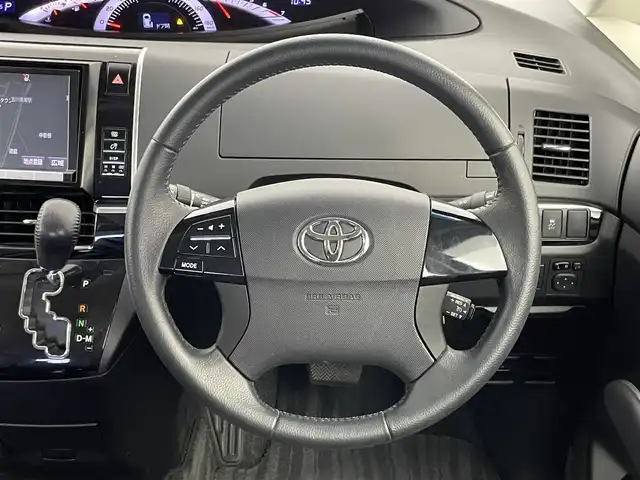 トヨタ エスティマ アエラス プレミアムエディション 埼玉県 2015(平27)年 4.7万km ホワイトパールクリスタルシャイン 純正ナビ　フリップダウンモニター　バックカメラ　ビルトインＥＴＣ　前後ドライブレコーダー　クルーズコントロール　両側パワースライドドア　純正アルミ　オートライト　ＨＩＤライト　スマートキー　地デジＴＶ