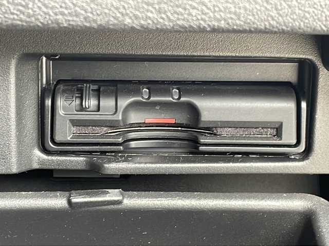 日産 セレナ ハイウェイスター Vセレクション 長野県 2018(平30)年 7.8万km ダイヤモンドブラック プロパイロット/純正９型ナビフルセグTV/全周囲カメラ/ドライブレコーダー/純正エンジンスターター/両側パワースライドドア/社外15インチアルミ/ETC/コーナーセンサー /ワンオーナー /保証書・取説/スペアキー