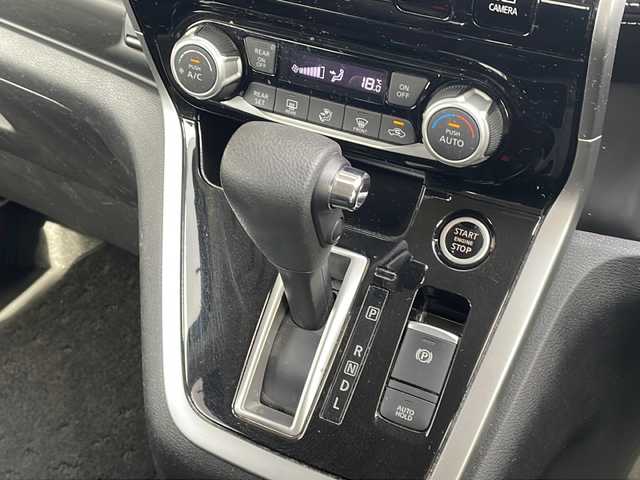 日産 セレナ ハイウェイスター Vセレクション 長野県 2018(平30)年 7.8万km ダイヤモンドブラック プロパイロット/純正９型ナビフルセグTV/全周囲カメラ/ドライブレコーダー/純正エンジンスターター/両側パワースライドドア/社外15インチアルミ/ETC/コーナーセンサー /ワンオーナー /保証書・取説/スペアキー