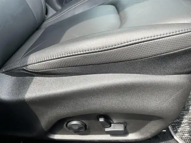 クライスラー・ジープ ジープ レネゲード リミテッド 栃木県 2020(令2)年 4万km グレー スマートキー/ナビ/フルセグTV/バックカメラ/AppleCarPlay/ACC/レーンキープアシスト/ブラインドスポット/ETC/黒レザーシート /シートヒーター /ヒートステアリング /LEDヘッドライト/オートライト/リアパークセンサー/ブレーキアシスト