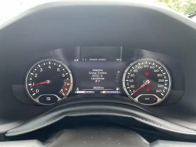 クライスラー・ジープ ジープ レネゲード リミテッド 栃木県 2020(令2)年 4万km グレー スマートキー/ナビ/フルセグTV/バックカメラ/AppleCarPlay/ACC/レーンキープアシスト/ブラインドスポット/ETC/黒レザーシート /シートヒーター /ヒートステアリング /LEDヘッドライト/オートライト/リアパークセンサー/ブレーキアシスト