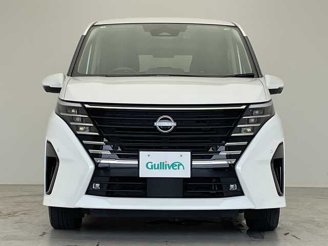日産 セレナ e－パワー ハイウェイスター V 愛知県 2023(令5)年 2.5万km プリズムホワイト プロパイロット/7インチSDナビ（あり）/フリップダウンモニター/全方位カメラ/両側パワースライドドア/レーダークルーズコントロール/イージーオープン機能/コーナーセンサー/純正アルミホイール/ブラインドスポットモニター/LEDヘッドライト/インテリジェントミラー/リアオートエアコン/オートマチックハイビーム/ドライブレコーダー/ETC/衝突被害軽減ブレーキ/フルセグTV/CD DVD/Bluetooth/ステアリングスイッチ/スマートキー/プッシュスタート