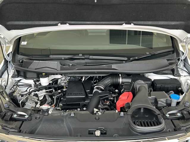 ホンダ ステップワゴン スパーダ 宮城県 2023(令5)年 6.7万km プラチナホワイトパール ホンダセンシング//純正ナビ（LXM-237VFLi）/・Bluetooth/CD/DVD/HDMI/フルセグTV//バックカメラ//両側パワースライドドア//アダプティブクルーズコントロール//衝突被害軽減ブレーキ//踏み間違い軽減//路外逸脱警報//先行車発進お知らせ//標識認識機能//ブラインドスポットモニター//パワーバックドア//LEDヘッドライト//オートライト//オートマチックハイビーム//前席シートヒーター//ハーフレザーシート//パドルシフト//電動パーキング//ウォークスルー//革巻きステアリング//ヘッドライトリベライザー//ECON//横滑り防止装置//アイドリングストップ
