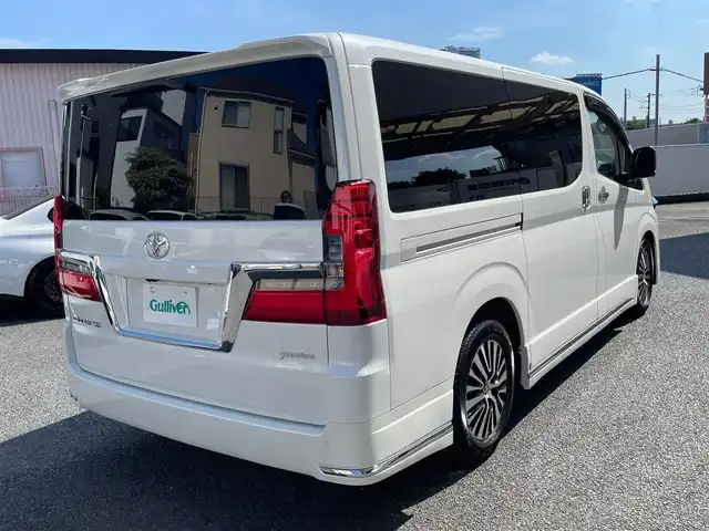 トヨタ グランエース プレミアム 神奈川県 2024(令6)年 1.8万km ホワイトパールクリスタルシャイン 黒革シート/純正メモリーナビ・地デジTV/純正12.1インチフリップダウンモニター/パノラマモニター/ビルトインETC2.0/デジタルインナーミラー/両側パワースライドドア/バックドアイージークローザードア/トヨタセーフティセンス/レーダークルーズコントロール/PCS/LDA/BSM/RCTA/PKSB/RSA/コーナーセンサー/オートハイビーム/純正17インチAW/RS-Rダウンサス(純正積み込み)/LEDライト/LEDフォグライト/前席パワーシート/シートヒーター/ウッドコンビハンドル/アイドリングストップ/オート電格ミラー/プッシュスタート/スマートキー×2/保証書・取説あり