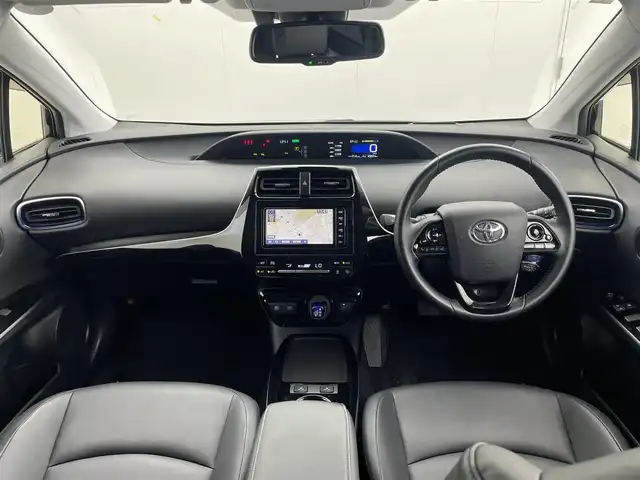 トヨタ プリウス A ツーリングセレクション 茨城県 2021(令3)年 4.3万km アティチュードブラックマイカ 純正9型ナビ/バックカメラ/フルセグ/アドバンスドパーク/AC100V/HUD/衝突被害軽減ブレーキ/車線逸脱抑制装置/レーダークルーズコントロール/オートマチックハイビーム/クリアランスソナー/BSM/ETC/シートヒーター/純正17インチAW/LEDヘッドライト/スマートキー