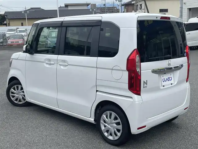 ホンダ Ｎ ＢＯＸ G ホンダセンシング 山梨県 2018(平30)年 8.3万km プラチナホワイトパール (株)IDOMが運営する【じしゃロン甲府店】の自社ローン専用車両になります。/こちらは現金またはオートローンご利用時の価格です。自社ローンご希望の方は別途その旨お申付け下さい/ホンダセンシング/社外メモリーナビ/（Bluetoothオーディオ/SD）/バックカメラ/アクティブクルーズコントロール/LEDヘッドライト/オートエアコン/スマートキー×２/ETC/新車時保証書/取扱説明書