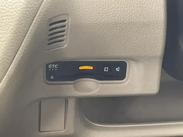 ホンダ Ｎ ＢＯＸ G ホンダセンシング 山梨県 2018(平30)年 8.3万km プラチナホワイトパール (株)IDOMが運営する【じしゃロン甲府店】の自社ローン専用車両になります。/こちらは現金またはオートローンご利用時の価格です。自社ローンご希望の方は別途その旨お申付け下さい/ホンダセンシング/社外メモリーナビ/（Bluetoothオーディオ/SD）/バックカメラ/アクティブクルーズコントロール/LEDヘッドライト/オートエアコン/スマートキー×２/ETC/新車時保証書/取扱説明書