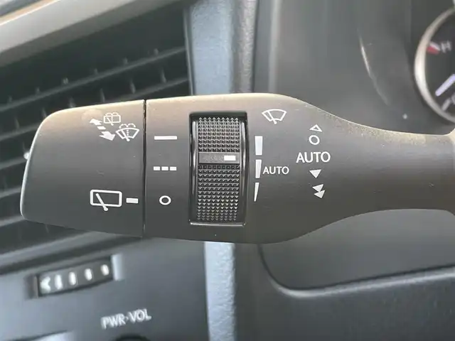 レクサス ＲＸ 450h 和歌山県 2019(令1)年 2.2万km ソニッククォーツ サンルーフ/純正12.3インチナビ/フルセグTV/パノラミックビューモニター/レクサスセーフティーセンス/プリクラッシュセーフティー/レーダークルーズコントロール/ヘッドアップディスプレイ/ブラインドスポットモニター/全席シートヒーター/前席シートエアベンチレーション/ステアリングヒーター/純正18インチアルミホイール/電動リアゲート/純正フロアマット/ビルトインETC2.0/カードキー/ポジションメモリー/LEDヘッドライト/オートライト/オートマチックハイビーム