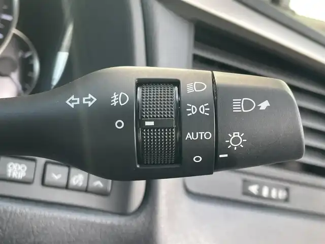 レクサス ＲＸ 450h 和歌山県 2019(令1)年 2.2万km ソニッククォーツ サンルーフ/純正12.3インチナビ/フルセグTV/パノラミックビューモニター/レクサスセーフティーセンス/プリクラッシュセーフティー/レーダークルーズコントロール/ヘッドアップディスプレイ/ブラインドスポットモニター/全席シートヒーター/前席シートエアベンチレーション/ステアリングヒーター/純正18インチアルミホイール/電動リアゲート/純正フロアマット/ビルトインETC2.0/カードキー/ポジションメモリー/LEDヘッドライト/オートライト/オートマチックハイビーム