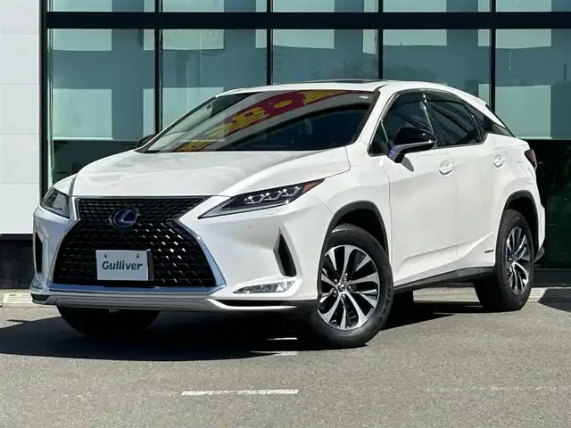 レクサス ＲＸ 450h 和歌山県 2019(令1)年 2.2万km ソニッククォーツ サンルーフ/純正12.3インチナビ/フルセグTV/パノラミックビューモニター/レクサスセーフティーセンス/プリクラッシュセーフティー/レーダークルーズコントロール/ヘッドアップディスプレイ/ブラインドスポットモニター/全席シートヒーター/前席シートエアベンチレーション/ステアリングヒーター/純正18インチアルミホイール/電動リアゲート/純正フロアマット/ビルトインETC2.0/カードキー/ポジションメモリー/LEDヘッドライト/オートライト/オートマチックハイビーム