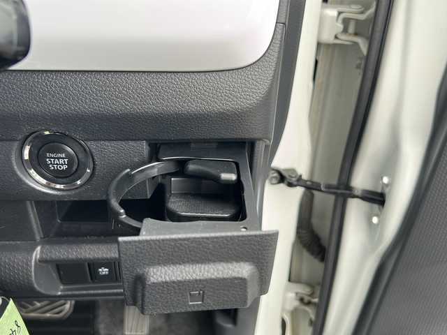 スズキ ハスラー G 福島県 2015(平27)年 5.5万km クリスタルホワイトパール/ブラック2トーン 4WD ナビ CD再生 USB接続 衝突軽減ブレーキ シートヒーター ETC アイドリングストップ 横滑り防止装置 スマートキー 純正スチールホイール ダウンヒルアシスト エンジンプッシュスタート