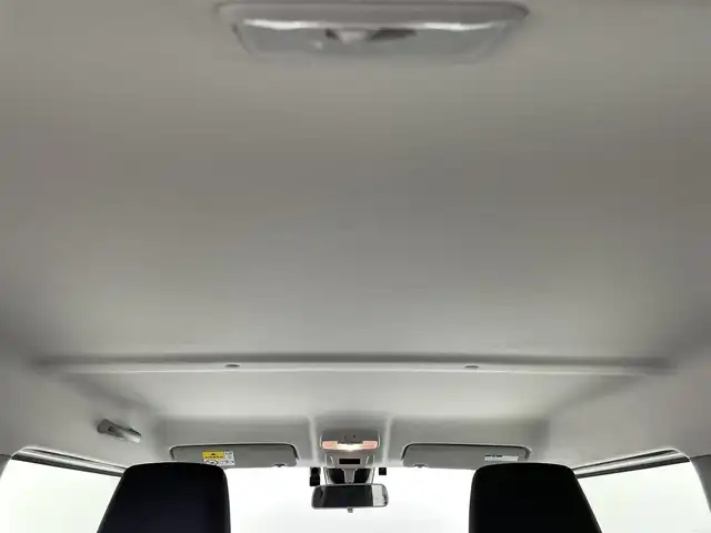 スズキ ジムニー シエラ JC 群馬県 2025(令7)年 0.2万km ピュアホワイトP 純正8インチナビ/・AM/FM/Bluetooth/CD/DVD/USB/フルセグTV/＝＝＝＝＝/純正８インチナビ　スズキセーフティサポート　デュアルセンサーブレーキサポート　車線逸脱警報機能　純正前後ドライブレコーダー　前席シートヒーター　パーキングセンサー　ＥＴＣ　スマートキー　４ＷＤ　禁煙車