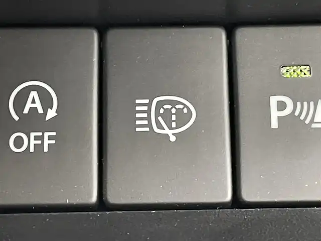 スズキ ジムニー シエラ JC 群馬県 2025(令7)年 0.2万km ピュアホワイトP 純正8インチナビ/・AM/FM/Bluetooth/CD/DVD/USB/フルセグTV/＝＝＝＝＝/純正８インチナビ　スズキセーフティサポート　デュアルセンサーブレーキサポート　車線逸脱警報機能　純正前後ドライブレコーダー　前席シートヒーター　パーキングセンサー　ＥＴＣ　スマートキー　４ＷＤ　禁煙車