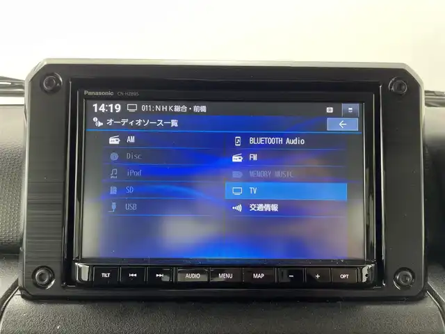 スズキ ジムニー シエラ JC 群馬県 2025(令7)年 0.2万km ピュアホワイトP 純正8インチナビ/・AM/FM/Bluetooth/CD/DVD/USB/フルセグTV/＝＝＝＝＝/純正８インチナビ　スズキセーフティサポート　デュアルセンサーブレーキサポート　車線逸脱警報機能　純正前後ドライブレコーダー　前席シートヒーター　パーキングセンサー　ＥＴＣ　スマートキー　４ＷＤ　禁煙車