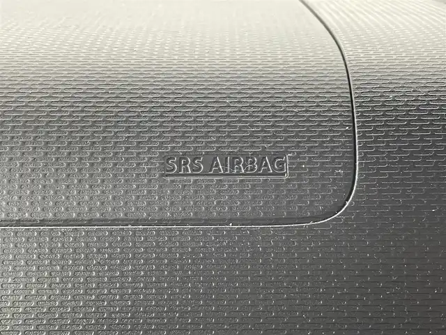 スズキ ジムニー シエラ JC 群馬県 2025(令7)年 0.2万km ピュアホワイトP 純正8インチナビ/・AM/FM/Bluetooth/CD/DVD/USB/フルセグTV/＝＝＝＝＝/純正８インチナビ　スズキセーフティサポート　デュアルセンサーブレーキサポート　車線逸脱警報機能　純正前後ドライブレコーダー　前席シートヒーター　パーキングセンサー　ＥＴＣ　スマートキー　４ＷＤ　禁煙車