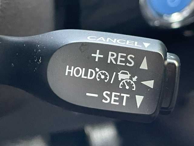 トヨタ プリウス S ツーリングセレクション 茨城県 2019(令1)年 8.1万km ブルーM 純正ナビ　/-BT/フルセグTV/AM/FM/クルーズコントロール　/D席N席シートヒーター　/バックカメラ　/ＥＴＣ　/コーナーセンサー前後　/ＬＥＤライト　/オートマチックハイビーム　/オートライト　/オールオートパワーウィンドウ/衝突軽減システム　　/純正１７インチアルミホイール