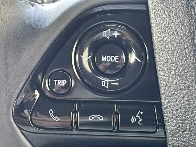 トヨタ プリウス S ツーリングセレクション 茨城県 2019(令1)年 8.1万km ブルーM 純正ナビ　/-BT/フルセグTV/AM/FM/クルーズコントロール　/D席N席シートヒーター　/バックカメラ　/ＥＴＣ　/コーナーセンサー前後　/ＬＥＤライト　/オートマチックハイビーム　/オートライト　/オールオートパワーウィンドウ/衝突軽減システム　　/純正１７インチアルミホイール