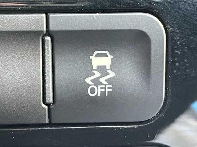 トヨタ プリウス S ツーリングセレクション 茨城県 2019(令1)年 8.1万km ブルーM 純正ナビ　/-BT/フルセグTV/AM/FM/クルーズコントロール　/D席N席シートヒーター　/バックカメラ　/ＥＴＣ　/コーナーセンサー前後　/ＬＥＤライト　/オートマチックハイビーム　/オートライト　/オールオートパワーウィンドウ/衝突軽減システム　　/純正１７インチアルミホイール