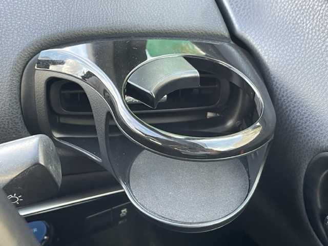 トヨタ プリウス S ツーリングセレクション 茨城県 2019(令1)年 8.1万km ブルーM 純正ナビ　/-BT/フルセグTV/AM/FM/クルーズコントロール　/D席N席シートヒーター　/バックカメラ　/ＥＴＣ　/コーナーセンサー前後　/ＬＥＤライト　/オートマチックハイビーム　/オートライト　/オールオートパワーウィンドウ/衝突軽減システム　　/純正１７インチアルミホイール