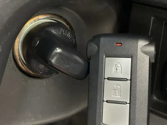 三菱 デリカＤ：５ D－Power package 新潟県 2017(平29)年 7.2万km ウォームホワイトパール 両側パワースライドドア/ＡＬＰＩＮＥ９インチナビ　/Bluetooth・USB・CD・DVD・Blu-ray/バックカメラ　/フルセグ　/Ｄ席パワーシート　/前席シートヒーター　/後方ドライブレコーダー（DC-DR401）/ＬＥＤオートライト　/衝突被害軽減システム　/４ＷＤ/純正ＥＴＣ　/純正１８インチＡＷ/純正フロアマット/スペアキー